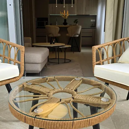 Penthouse Sanchi-bossa With Parking