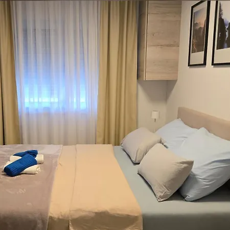 Penthouse Sanchi-bossa With Parking Apartment