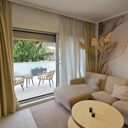Apartment Penthouse Sanchi-bossa With Parking